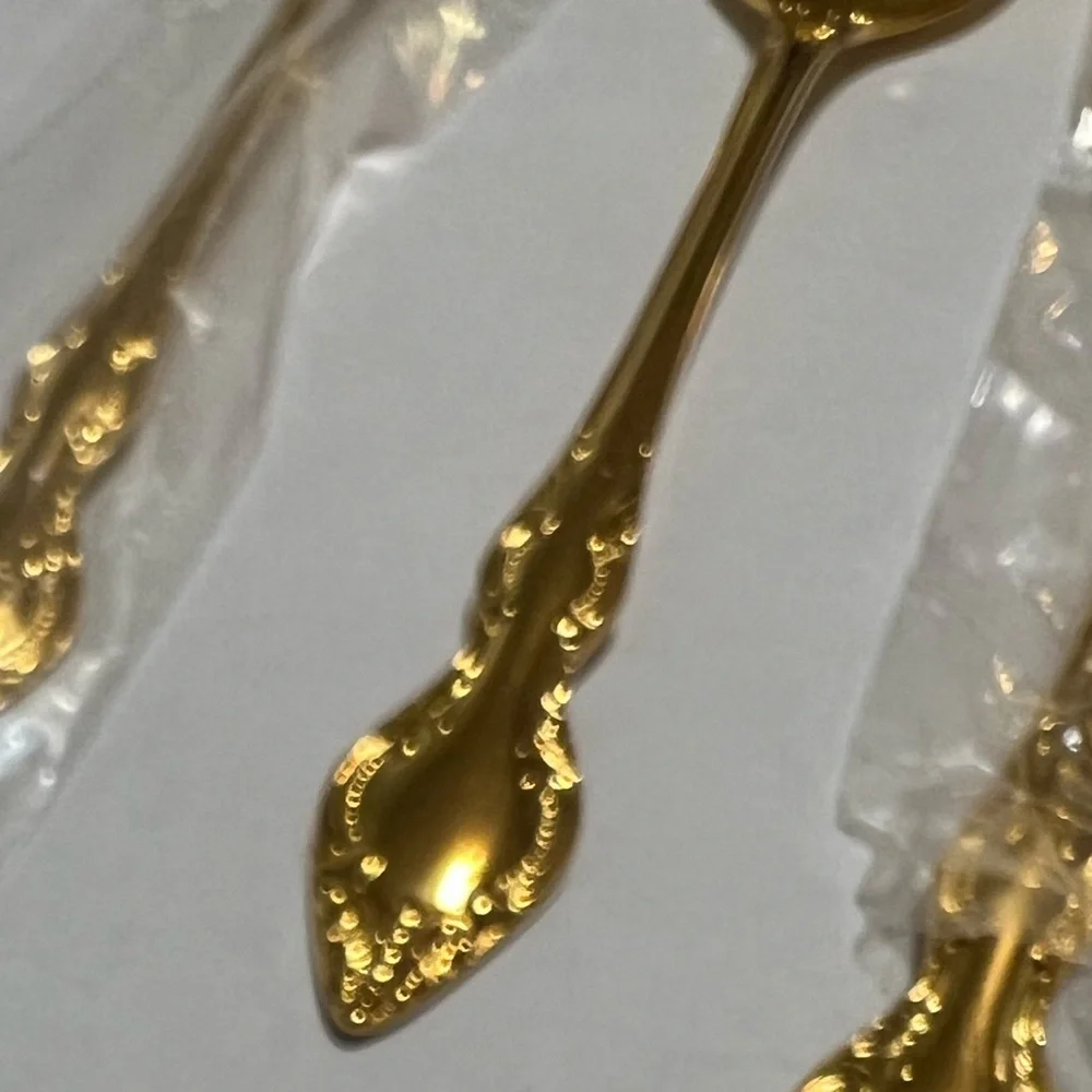 Kenwood Oneida 1984 Golden Natchez 20pc Service For 4 Flatware New